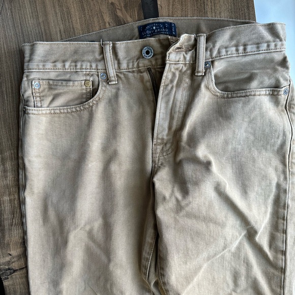 Lucky Brand 121 Heritage Slims Mint Condition - Picture 2 of 3